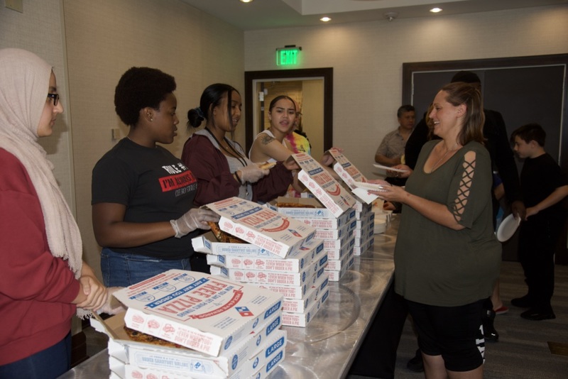 https://iris.siue.edu/math-literacy-archive/files/bulk/2019MathFestival_207.jpg https://iris.siue.edu/math-literacy-archive/files/bulk/2019MathFestival_207.jpg
