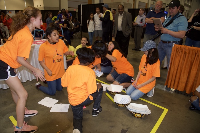 https://iris.siue.edu/math-literacy-archive/files/bulk/2019MathFestival_253.jpg