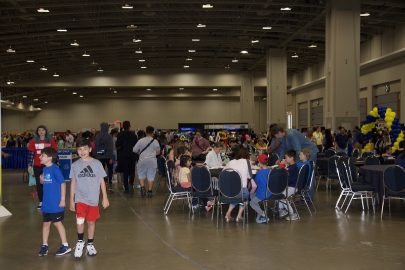 https://iris.siue.edu/math-literacy-archive/files/bulk/2019MathFestival_223.jpg