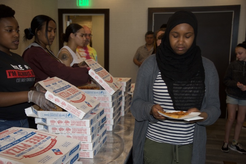 https://iris.siue.edu/math-literacy-archive/files/bulk/2019MathFestival_206.jpg https://iris.siue.edu/math-literacy-archive/files/bulk/2019MathFestival_206.jpg