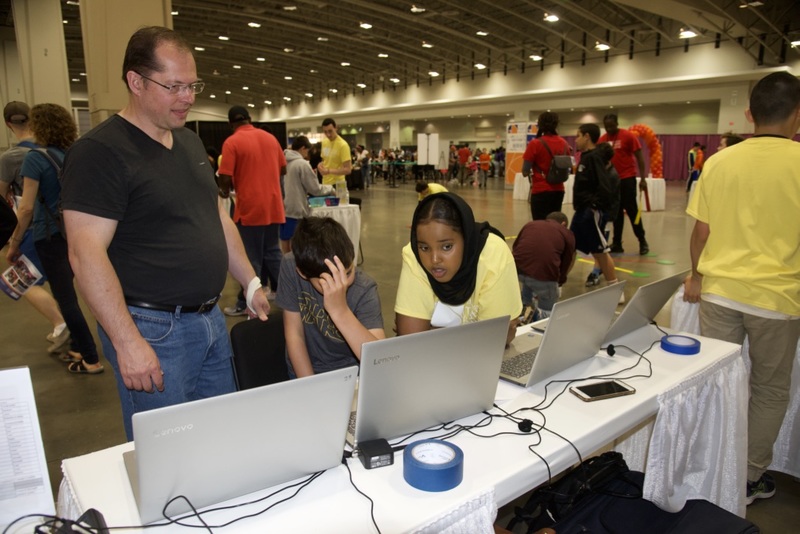 https://iris.siue.edu/math-literacy-archive/files/bulk/2019MathFestival_185.jpg
