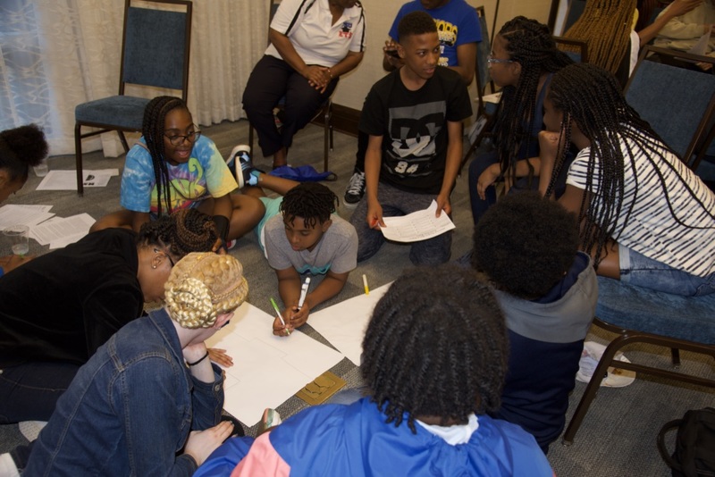 https://iris.siue.edu/math-literacy-archive/files/bulk/2019MathFestival_214.jpg