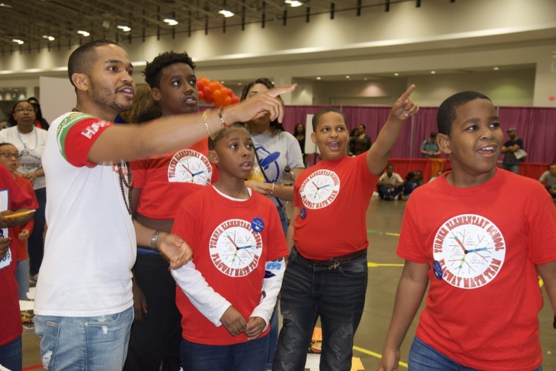https://iris.siue.edu/math-literacy-archive/files/bulk/2019MathFestival_254.jpg