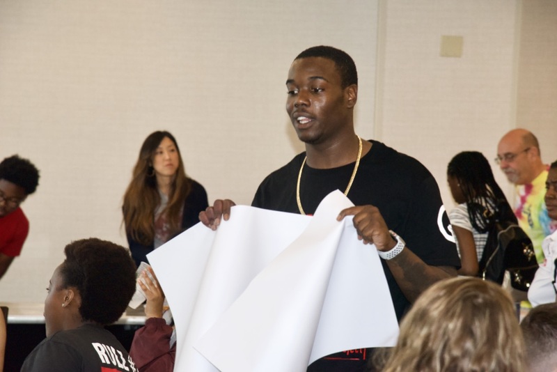 https://iris.siue.edu/math-literacy-archive/files/bulk/2019MathFestival_348.jpg