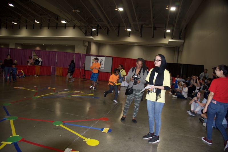 https://iris.siue.edu/math-literacy-archive/files/bulk/2019MathFestival_234.jpg
