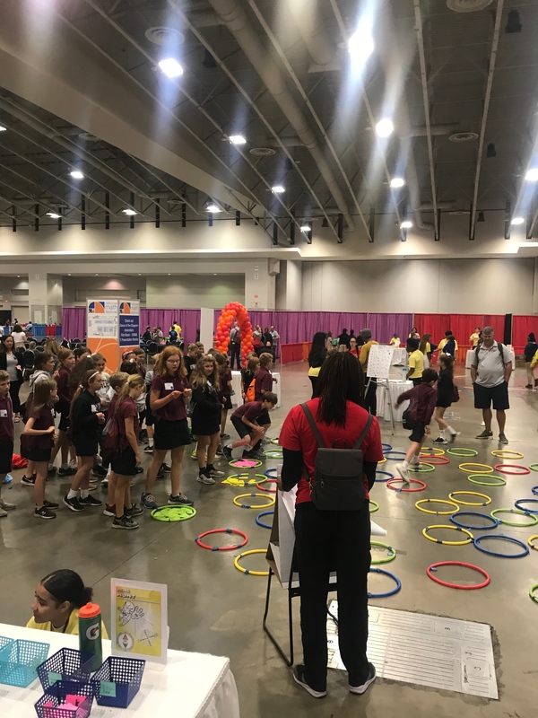 https://iris.siue.edu/math-literacy-archive/files/bulk/2019MathFestival_005.jpg