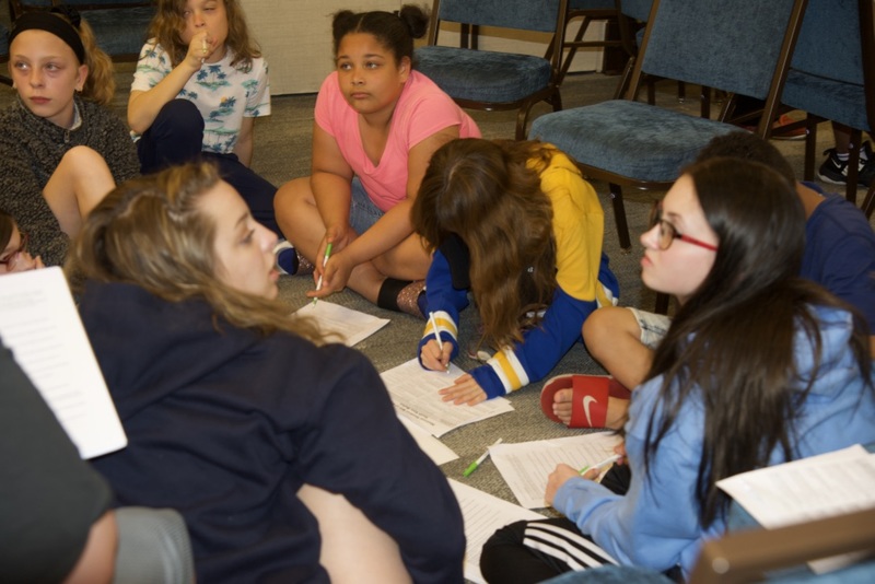 https://iris.siue.edu/math-literacy-archive/files/bulk/2019MathFestival_208.jpg https://iris.siue.edu/math-literacy-archive/files/bulk/2019MathFestival_208.jpg