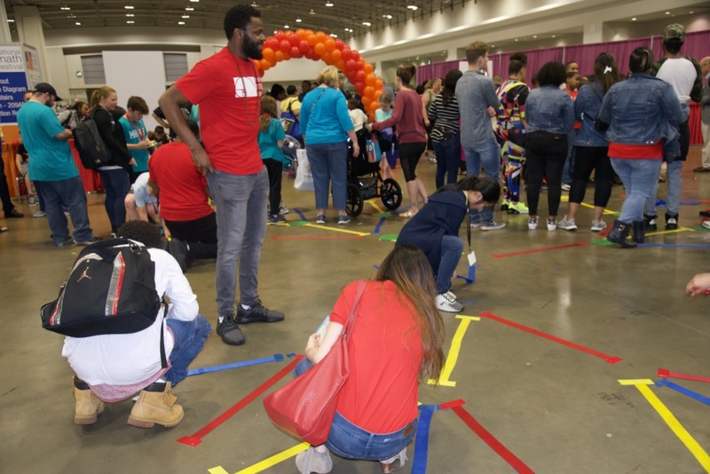 https://iris.siue.edu/math-literacy-archive/files/bulk/2019MathFestival_307.jpg