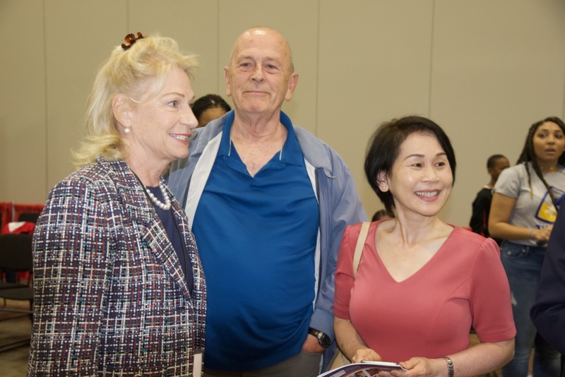 https://iris.siue.edu/math-literacy-archive/files/bulk/2019MathFestival_276.jpg