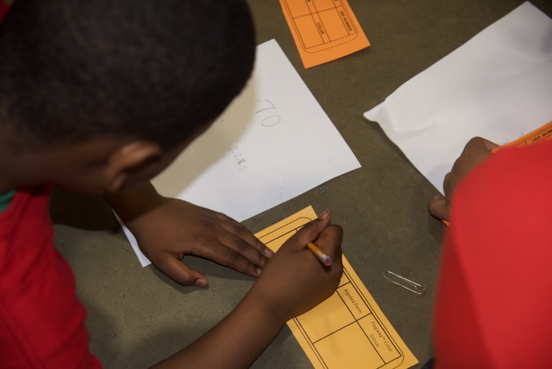 https://iris.siue.edu/math-literacy-archive/files/bulk/2019MathFestival_249.jpg https://iris.siue.edu/math-literacy-archive/files/bulk/2019MathFestival_249.jpg