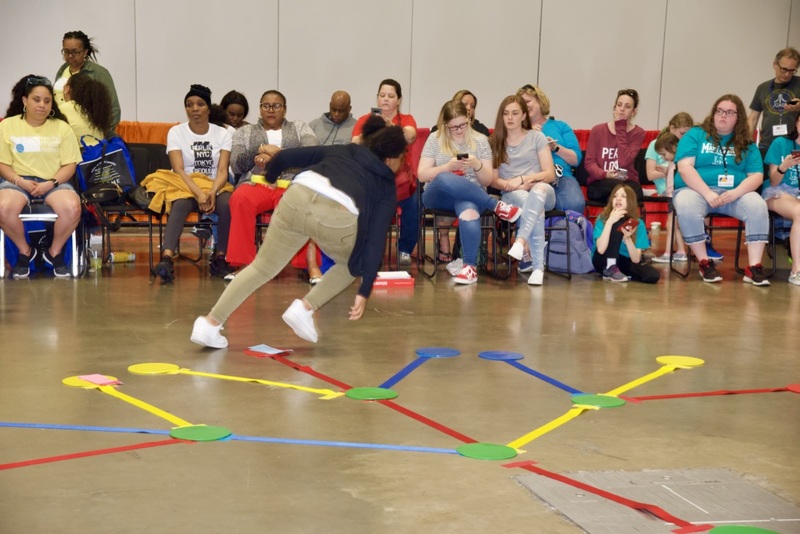 https://iris.siue.edu/math-literacy-archive/files/bulk/2019MathFestival_359.jpg