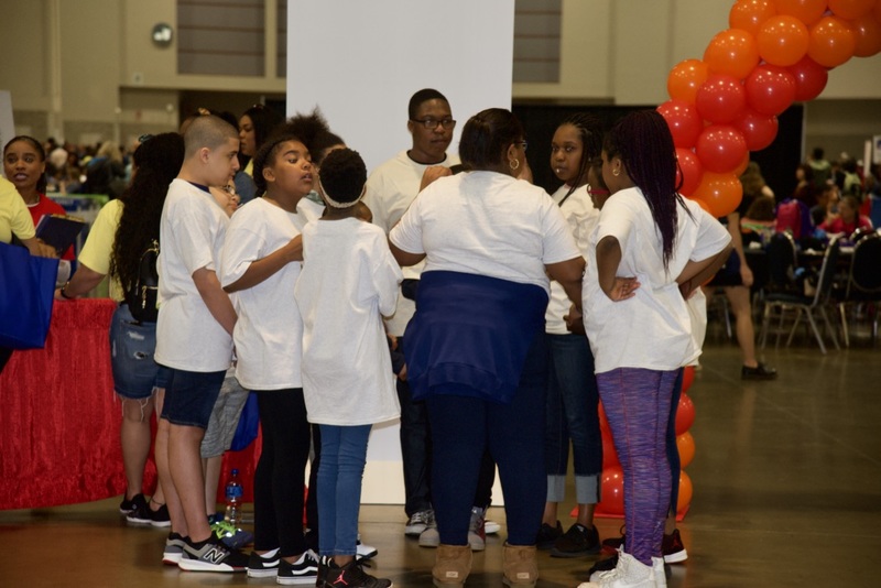 https://iris.siue.edu/math-literacy-archive/files/bulk/2019MathFestival_320.jpg https://iris.siue.edu/math-literacy-archive/files/bulk/2019MathFestival_320.jpg
