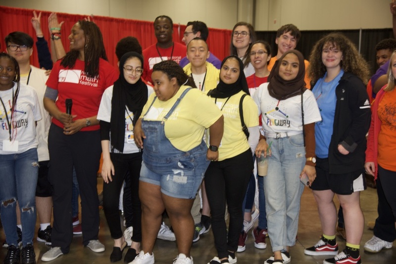https://iris.siue.edu/math-literacy-archive/files/bulk/2019MathFestival_283.jpg