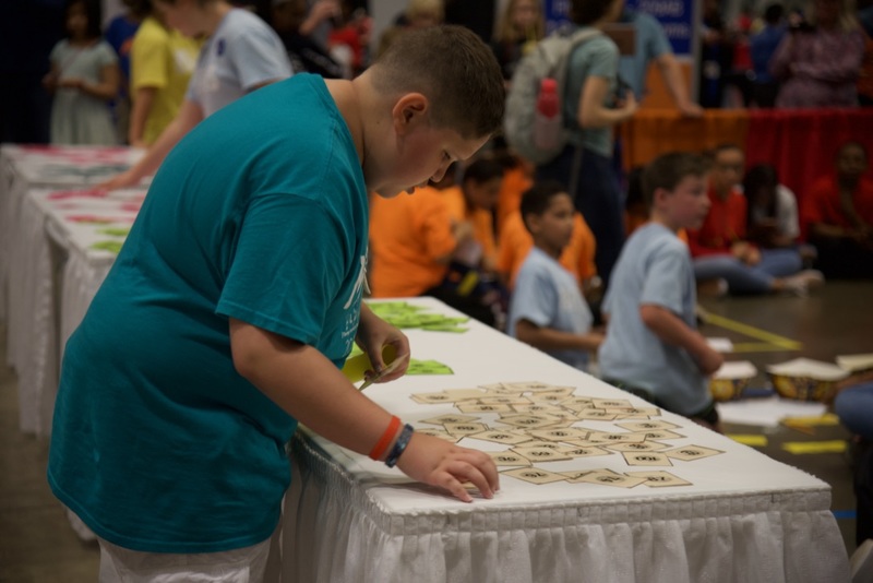 https://iris.siue.edu/math-literacy-archive/files/bulk/2019MathFestival_245.jpg https://iris.siue.edu/math-literacy-archive/files/bulk/2019MathFestival_245.jpg
