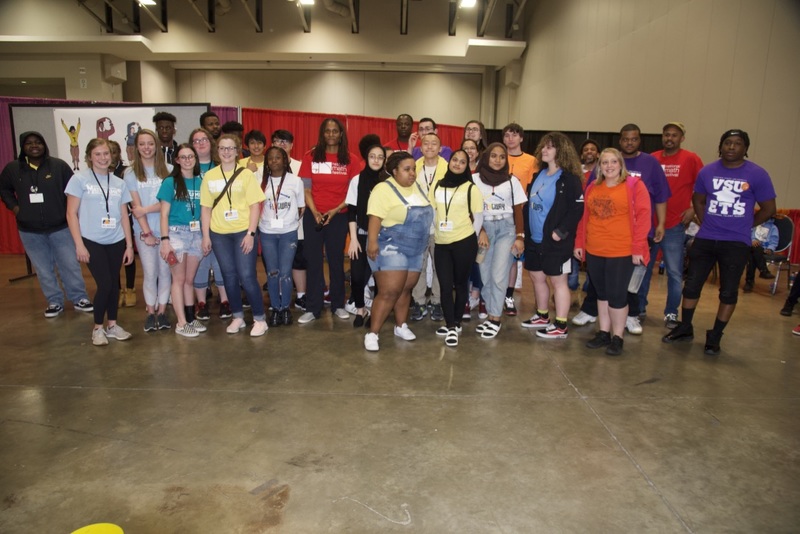 https://iris.siue.edu/math-literacy-archive/files/bulk/2019MathFestival_285.jpg