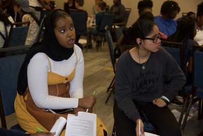 https://iris.siue.edu/math-literacy-archive/files/bulk/2019MathFestival_209.jpg