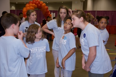 https://iris.siue.edu/math-literacy-archive/files/bulk/2019MathFestival_193.jpg