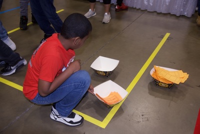 https://iris.siue.edu/math-literacy-archive/files/bulk/2019MathFestival_329.jpg