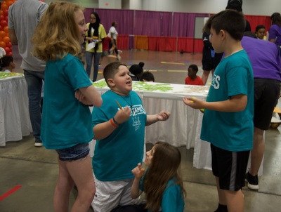 https://iris.siue.edu/math-literacy-archive/files/bulk/2019MathFestival_198.jpg