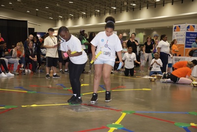 https://iris.siue.edu/math-literacy-archive/files/bulk/2019MathFestival_264.jpg