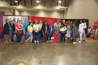 https://iris.siue.edu/math-literacy-archive/files/bulk/2019MathFestival_303.jpg