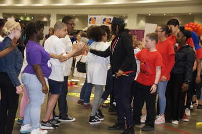 https://iris.siue.edu/math-literacy-archive/files/bulk/2019MathFestival_275.jpg