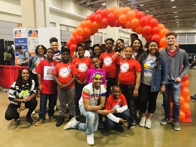 https://iris.siue.edu/math-literacy-archive/files/bulk/2019MathFestival_205.jpg