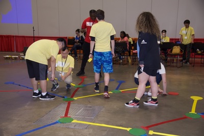https://iris.siue.edu/math-literacy-archive/files/bulk/2019MathFestival_334.jpg