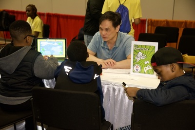 https://iris.siue.edu/math-literacy-archive/files/bulk/2019MathFestival_318.jpg