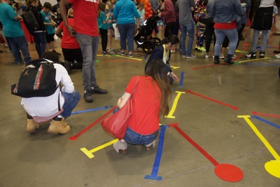 https://iris.siue.edu/math-literacy-archive/files/bulk/2019MathFestival_306.jpg