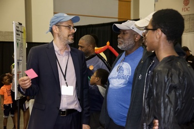 https://iris.siue.edu/math-literacy-archive/files/bulk/2019MathFestival_169.jpg