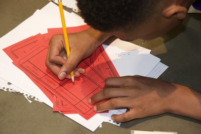 https://iris.siue.edu/math-literacy-archive/files/bulk/2019MathFestival_248.jpg