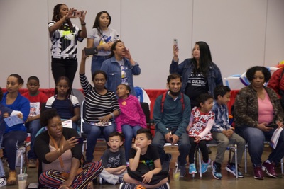 https://iris.siue.edu/math-literacy-archive/files/bulk/2019MathFestival_173.jpg