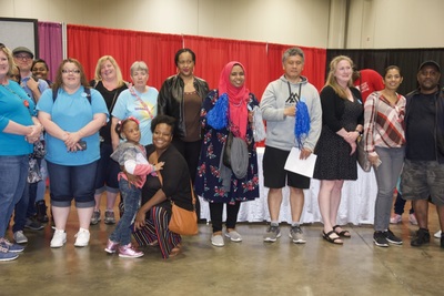 https://iris.siue.edu/math-literacy-archive/files/bulk/2019MathFestival_291.jpg