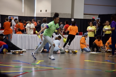 https://iris.siue.edu/math-literacy-archive/files/bulk/2019MathFestival_354.jpg