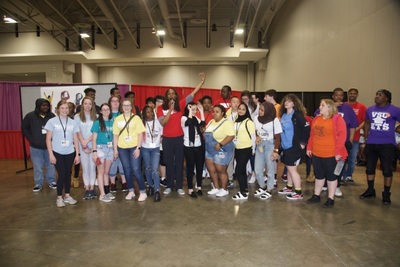 https://iris.siue.edu/math-literacy-archive/files/bulk/2019MathFestival_281.jpg