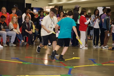 https://iris.siue.edu/math-literacy-archive/files/bulk/2019MathFestival_357.jpg