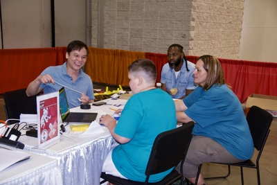 https://iris.siue.edu/math-literacy-archive/files/bulk/2019MathFestival_342.jpg