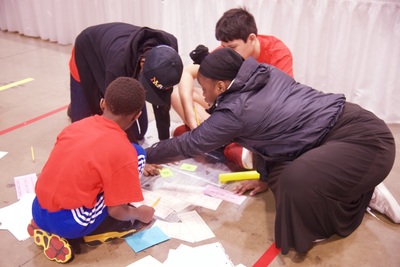https://iris.siue.edu/math-literacy-archive/files/bulk/2019MathFestival_340.jpg