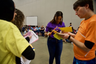 https://iris.siue.edu/math-literacy-archive/files/bulk/2019MathFestival_175.jpg